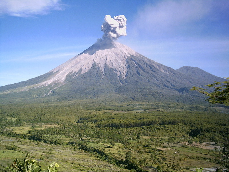 semeru-from-pronojiwo.jpg