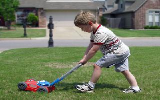 mow_kid_lawn1248234717.jpg