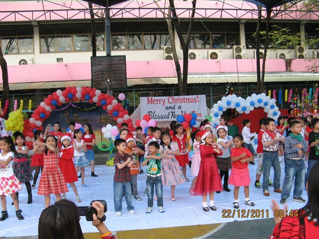 P1-3 Christmas presentation.jpg